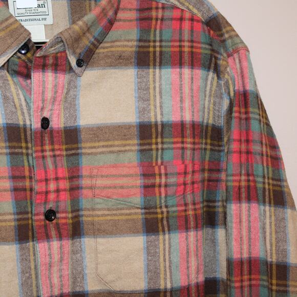 L. L. Bean Traditional Fit Mens Flannel Shirt sz L Tan, Red & Green Scotch Plaid - Picture 7 of 9